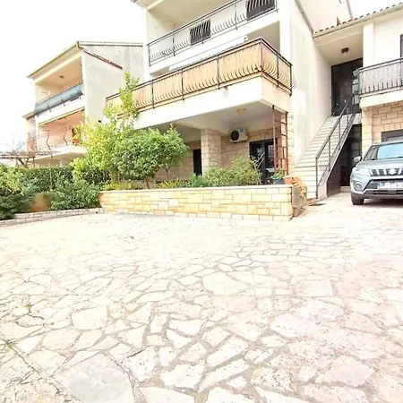Apartment Near The Sea And Port Of Marina Veruda *